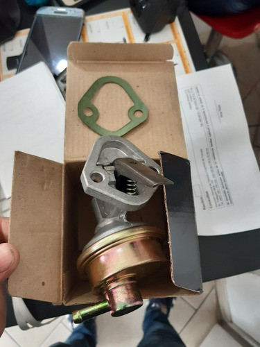 Bomba Combustible Pick Up C10 4cil 85/89  6cil 85/8 1