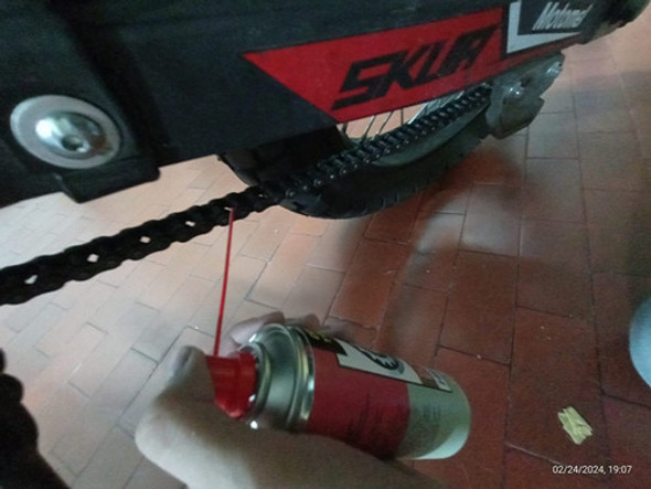 Lubricante Para Cadenas Y Cables Moto / Bici 1 Lubricante Para Cadenas Y Cables Moto / Bici 1
