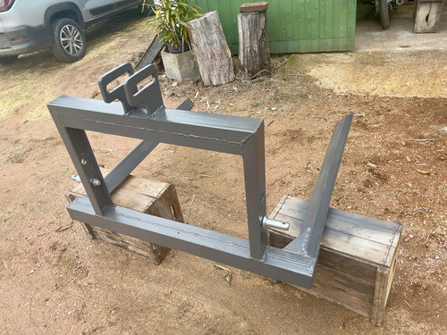 Pincho De Fardos Redondo Muy Fuerte 0