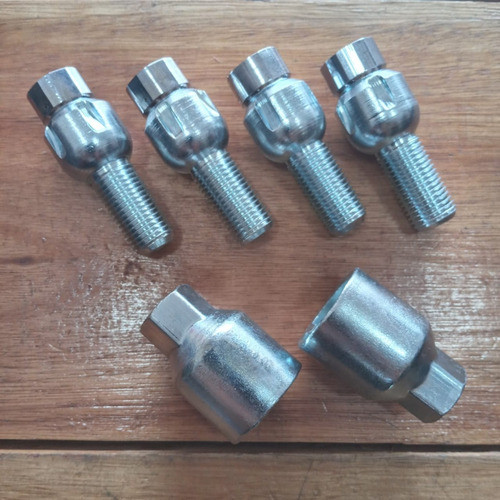 Bulón Antirrobo C/giratorio Vw Up Vento Virtus 5 Agujeros 1