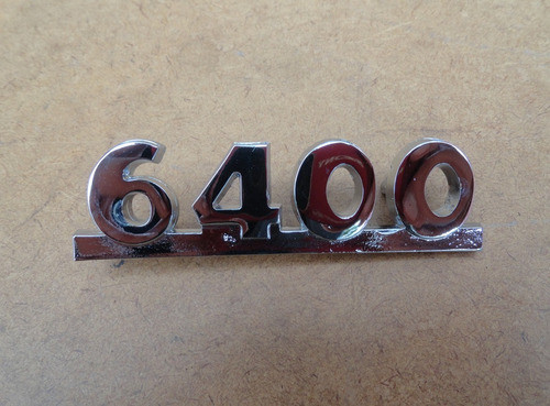 Emblema Lateral Capô 6400 Caminhão Boca De Sapo 47 À 52 1