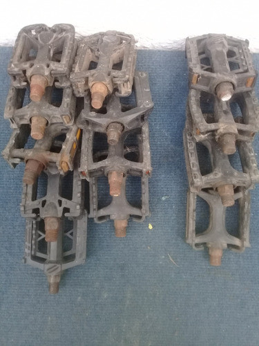 Lote De 13 Pedales Plásticos Para Bicicleta. 0