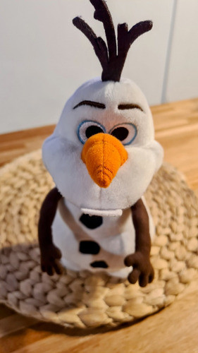 Olaf Walk & Talk. Frozen. 1