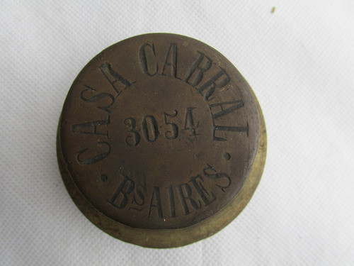 Antigua Tapa Grasera Casa Cabral N° 319 Bronce Auto Carruaje 1