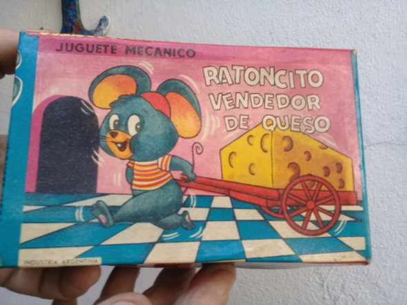 Raton A Cuerda Vendedor De Queso 0
