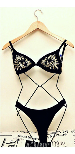 Percha Para Lencería Con Cuerpo X2 1 Percha Para Lencería Con Cuerpo X2 1