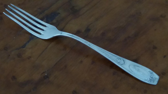 Antiguo Tenedor Alemán De Plata Maciza Pequeño 0