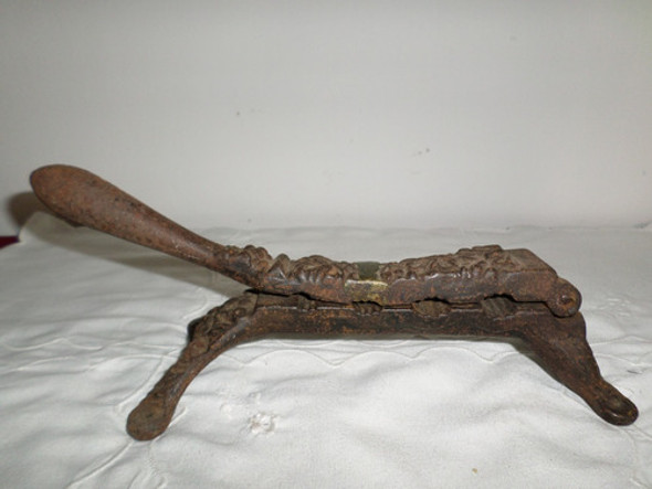 Antiguo Prensa Corchos De Farmacia De Hierro Labrado Detalle 0