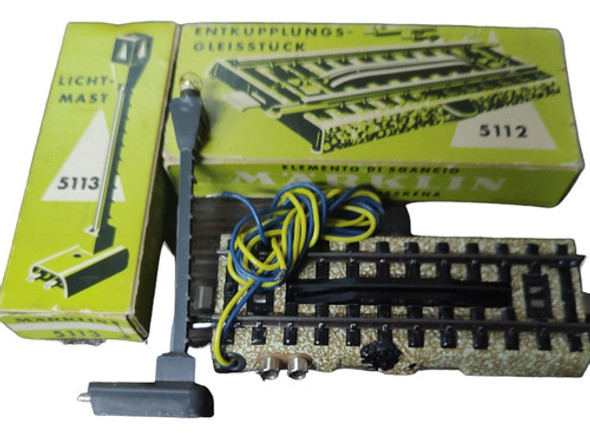 Marklin Via De Desenganche Con Luminaria Cod 5113 Y 5112 0