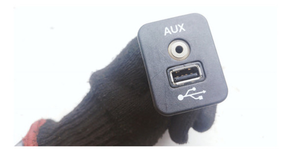 Entrada Usb Auxiliar Dodge Journey 2011/ 2012 68068293aa 1