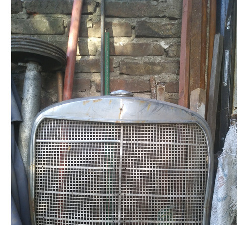 Parrilla Mercedes Benz Antiguo 1