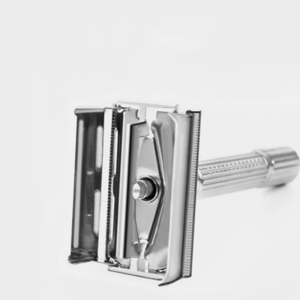 Máquina De Barbear Clássica Para Uma Barba Perfeita 1 Máquina De Barbear Clássica Para Uma Barba Perfeita 1