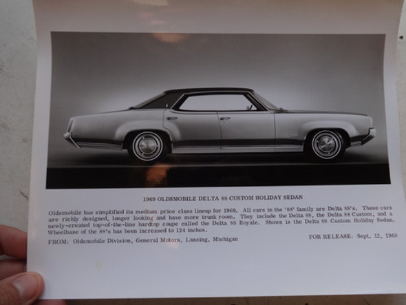 Foto Antigua Oldsmobile Delta 88 1969 No Folleto Manual Auto 0