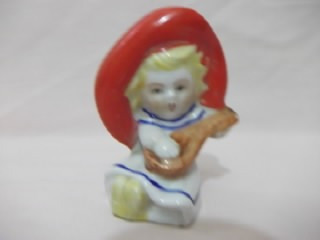 B. Antigo - Miniatura De Boneca Em Porcelana Alemã Antiga 0