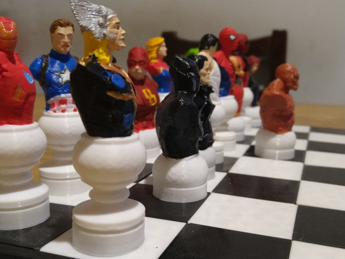 Juego De Ajedrez Marvel Vs Dc Impresión 3d 1