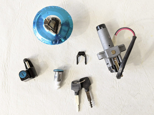 Kit Llave Contacto, Cerradura Asiento Y Tapa Nafta Titán 150 0
