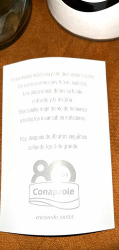 Botella Conaprole Conmemorativa 80 Años De Colección 1
