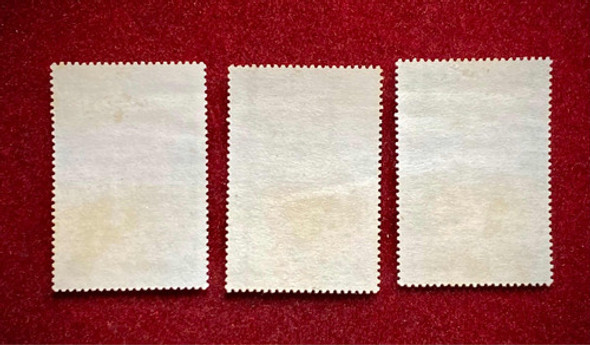 Lote X3 Estampillas Butan Flores Hermosas 1