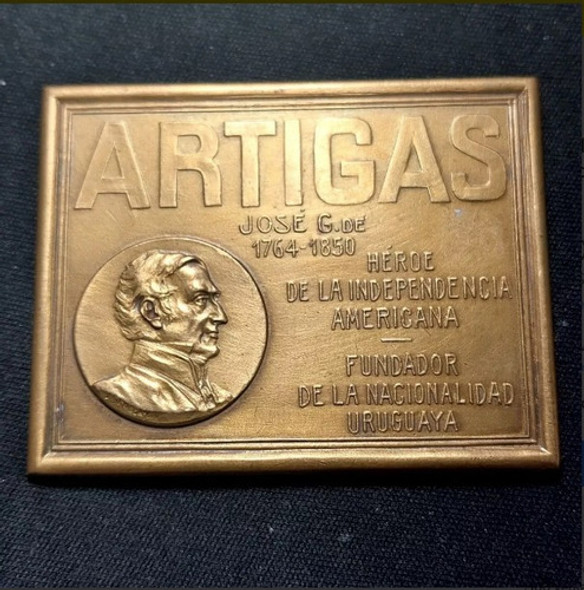 Medalla Uruguay Artigas Héroe Independencia Americana - 688 0