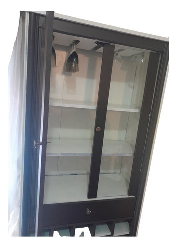 Bodega Con Vitrina De Falabella 1