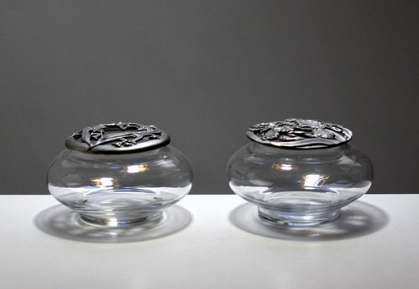 Dos Frascos Antiguos En Cristal Con  Tapa Peltre. Potpourri 0