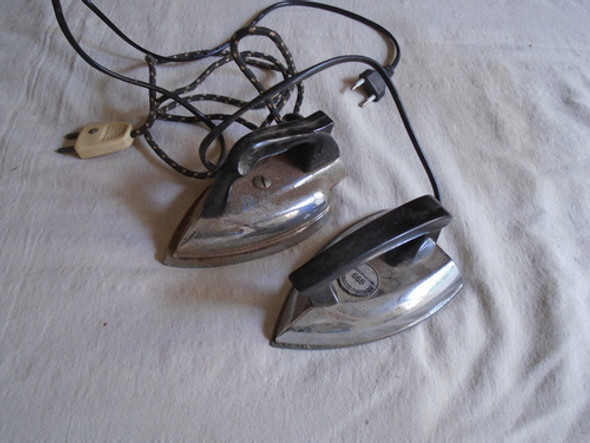 Lote De 2 Planchitas De Viaje Vintage Decorativas 0