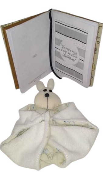 Libro Del Bebé Y Muñeco De Apego 0