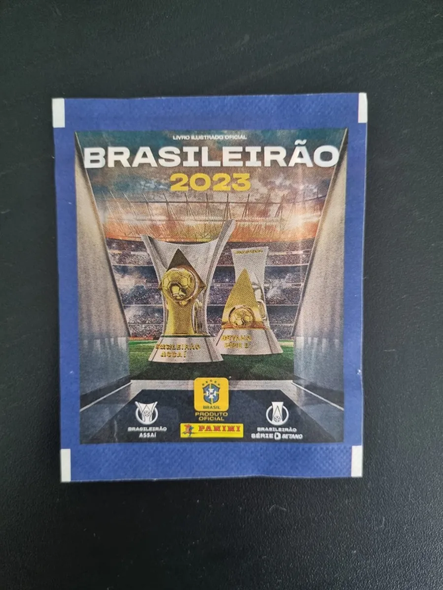 Panini Brasileirão 2023 Sticker Pack Kit – 50 Envelopes (250 Stickers Total) – Brazilian Soccer League Album