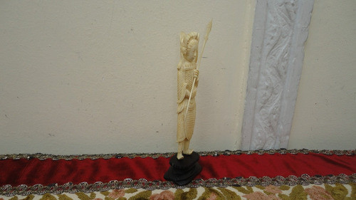 Talla Oriental Dama Antigua Con Lanza Tallada A Mano Veala 1