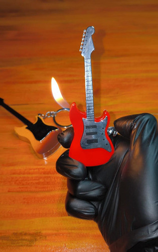 Encendedor Llavero Guitarra Metal Recargable Novedad Regalo 1