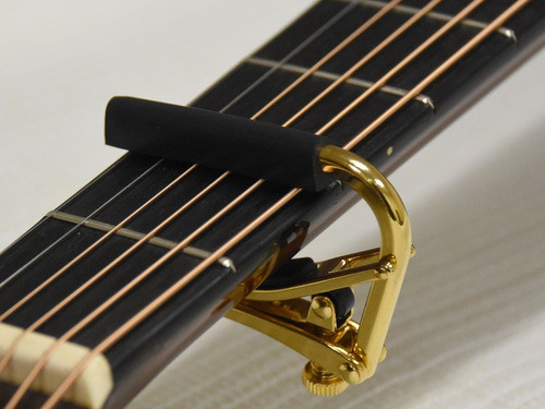 Capo Shubb Royale C1g Dorado Titanio Para Cuerdas De Acero 1