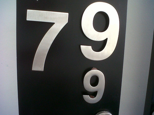 Frente De Casa Numeros Espejados La Pampa 0