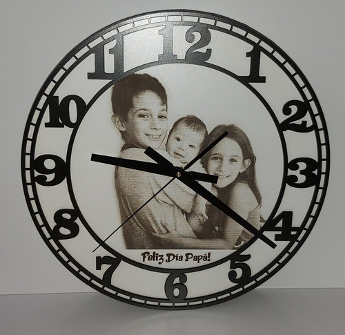 Reloj De Pared En Madera Con Grabado Láser Personalizado 1