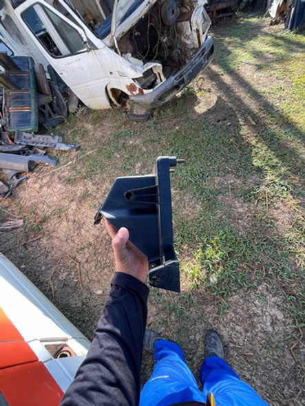 Suporte Pedaleira Mercedes Benz Sprinter 311 313 413 0