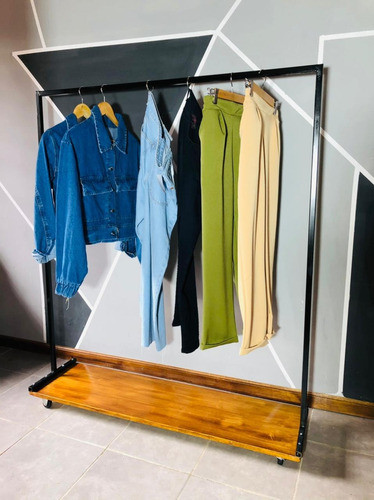 Perchero /exhibidor De Jean Showroom 0