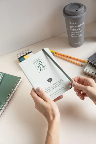 Agenda Neutra T. Blanda Verde Cosida 2024 1