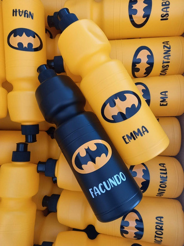 10 Botellas Batman Plasticas Superheroes Souvenirs 750cc 1