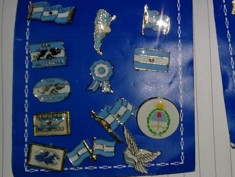 Pins Motivos Argentinos 2 Cms Click Metal X 2 Unidades 0