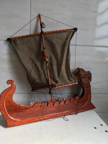 N°603 Antigo Barco Wiking - Leia/ Descrição 0