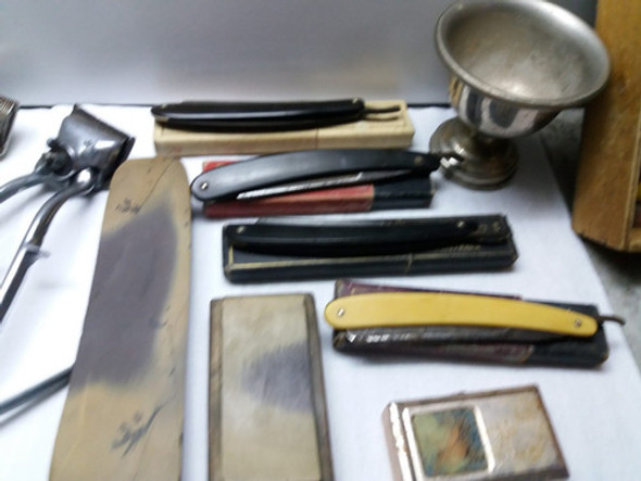 Lote Antiguo Y Unico Peluqueria Barberia Navajas Cortapelo 1