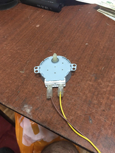 Motor Que Mueve El Plato De Un Microondas. Repuesto 1