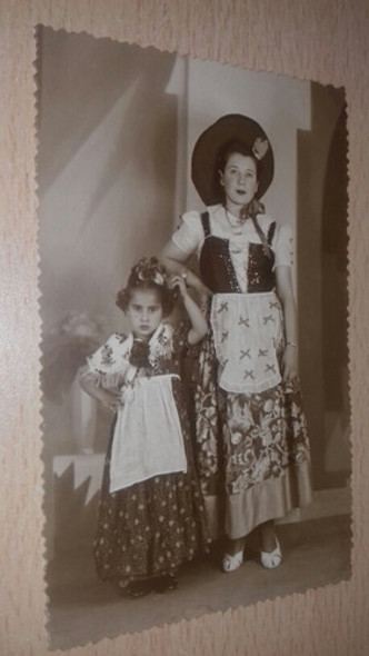 Antigua Foto Postal Madre E Hija Con Disfraz Decada Del 30 0 Antigua Foto Postal Madre E Hija Con Disfraz Decada Del 30 0