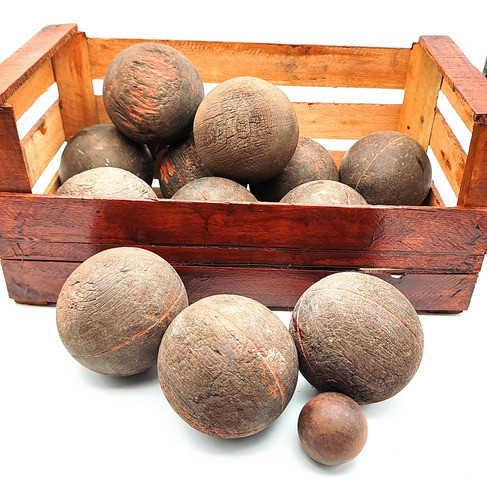 Juego Muy Antiguo De Bochas De Madera 0