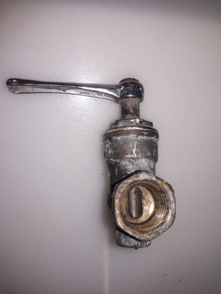 Llave De Paso Bronce 1/2 Usada 1