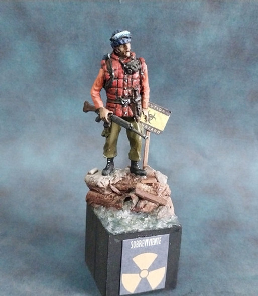 Figura 1/32 O 54 Mm Sobreviviente O Stalker De Coleccion 1