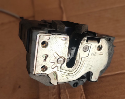 Cerradura De Puerta Delantera Izquierda Fiat Strada, Mobi 1