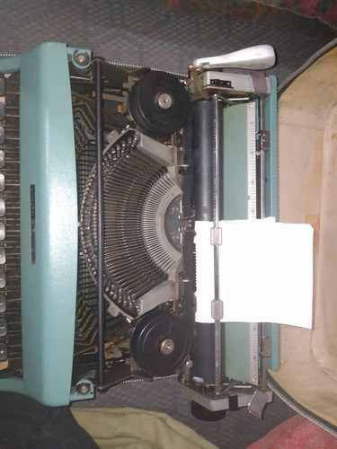 Maquina De Escribir Olibetti Lettera 32 1