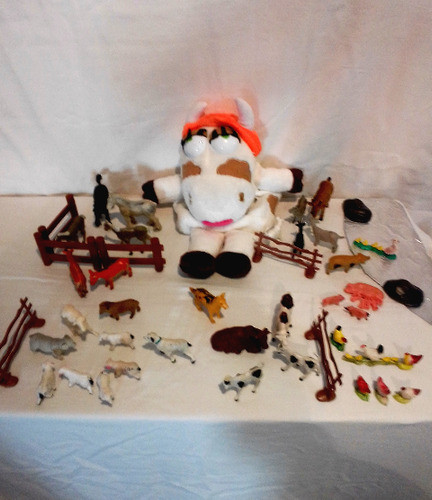 36 Animalitos De Granja Y 8 Accesorios En Mochila Vaquita 0