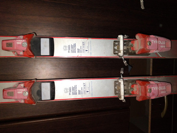 Esquí Para Nieve Marca Atomic Lo Vendo En 2 Esquís Poco Uso 1