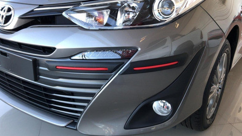 Toyota Yaris 2020 5p Rojo Protector De Paragolpes Kenny 1